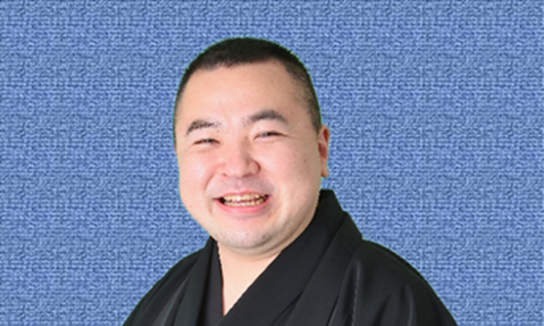 Una risata dal Giappone: scopri il Rakugo, l&rsquo;arte del racconto umoristico giapponese.